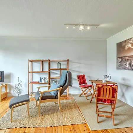 1 Bedroom Cozy In
